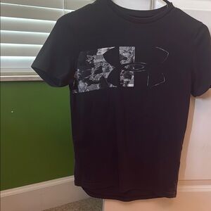 Under Armour Boy’s Graphic Black Tee